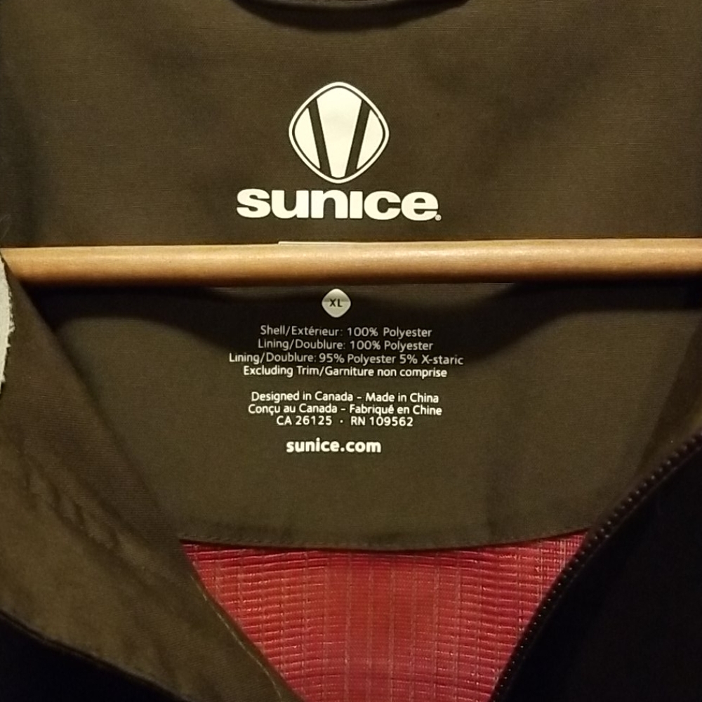 Sunice rain jacket - Picture 2 of 5